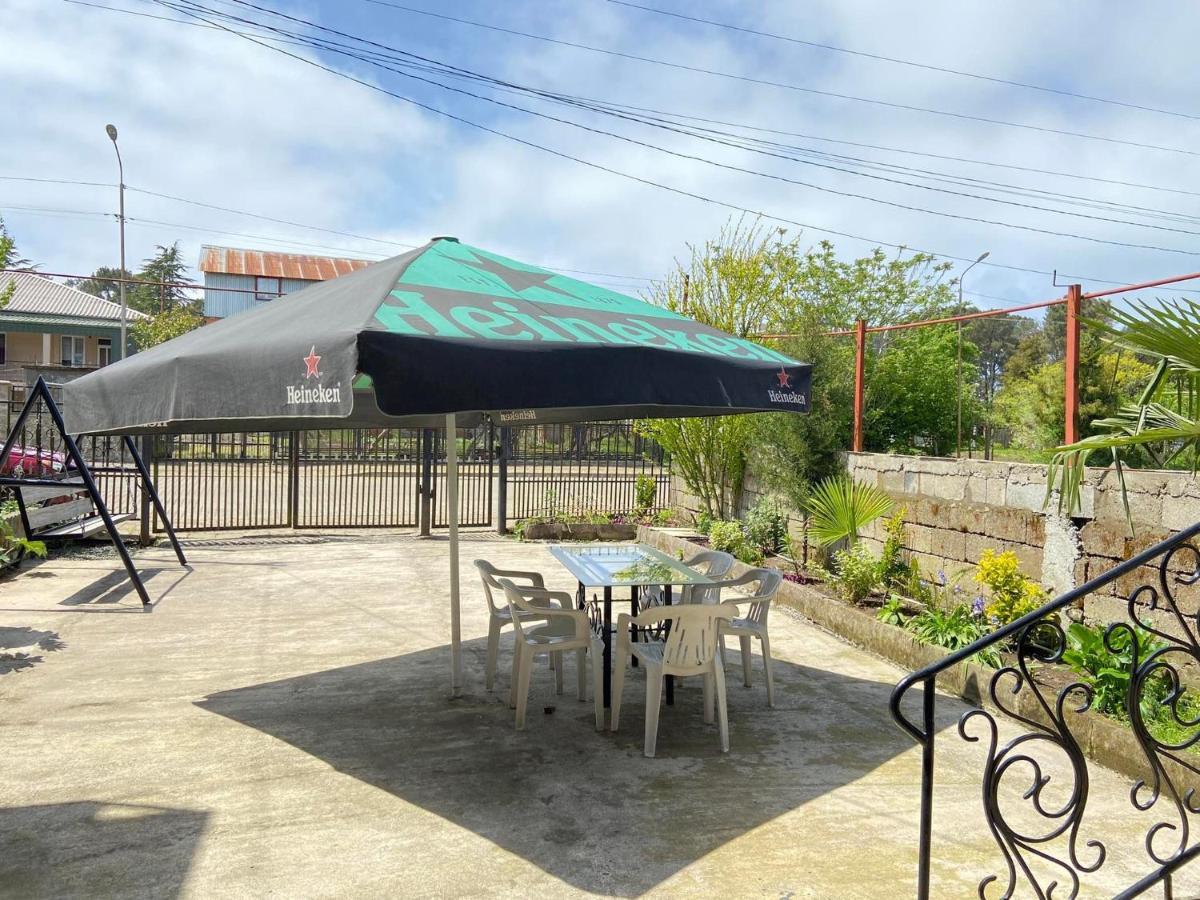 Inga Inga Hotel Кобулети Екстериор снимка